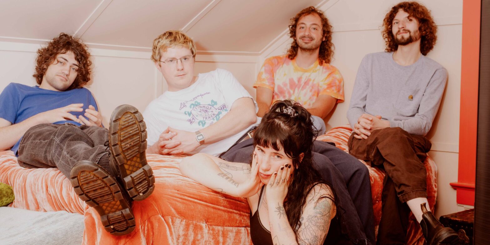 Wednesday, por Graham Tolbert